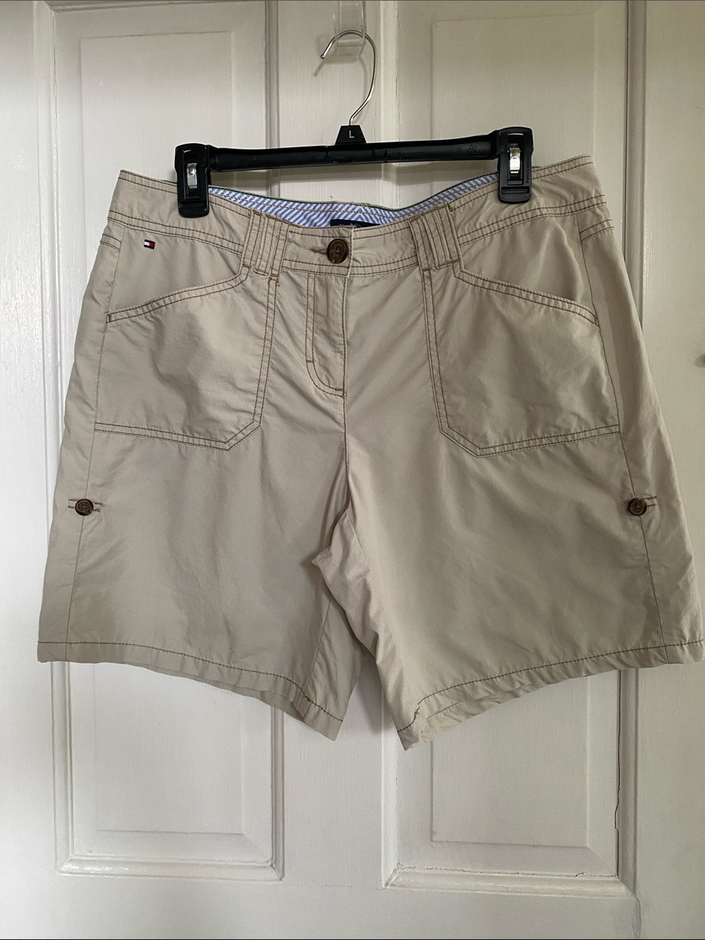 Tommy Hilfiger Women's Light Beige Casual Cargo Shorts Size 10